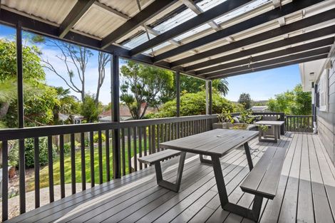 Photo of property in 20 Great North Road, Riverhead, 0820