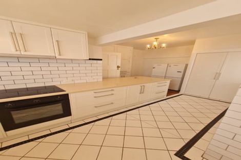 Photo of property in 17 Saint Michaels Crescent, Kelburn, Wellington, 6012