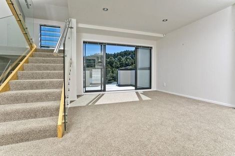 Photo of property in 2/10 Silver Moon Road, Albany Heights, Auckland, 0632