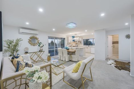 Photo of property in 2 Dhaka Lane, Ranui, Auckland, 0612