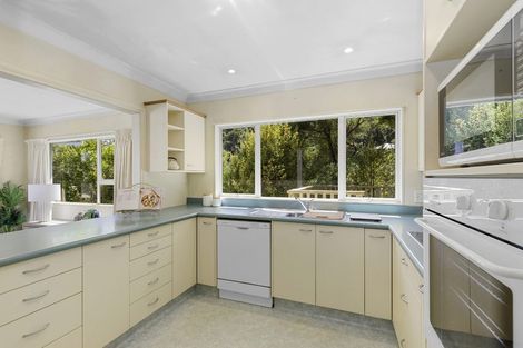 Photo of property in 233a Whites Line East, Waiwhetu, Lower Hutt, 5010