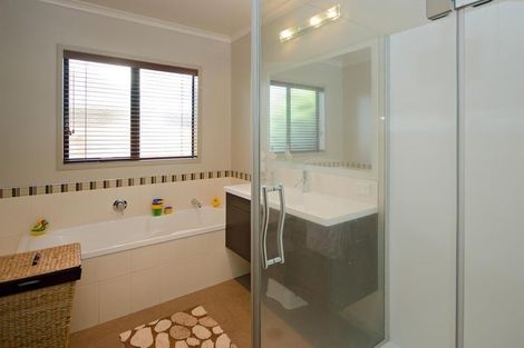 Photo of property in 144 Tuihana Drive, Papamoa Beach, Papamoa, 3118