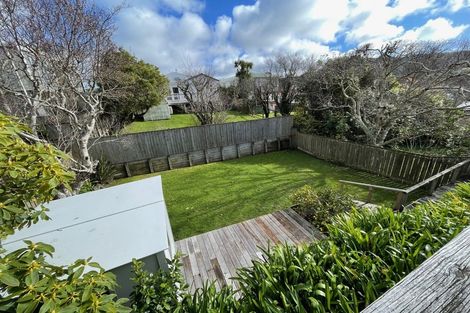 Photo of property in 1 Newcombe Crescent, Karori, Wellington, 6012