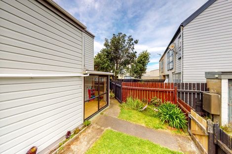 Photo of property in 9/163 Rongotai Road, Rongotai, Wellington, 6022