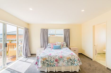 Photo of property in 6 Rifleman Lane, Paraparaumu Beach, Paraparaumu, 5032