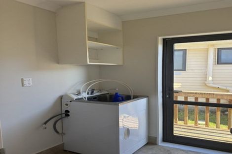 Photo of property in 12 Dolphin Street, Pakuranga, Auckland, 2010
