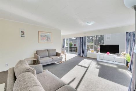 Photo of property in 7 Spence Road, Henderson, Auckland, 0612