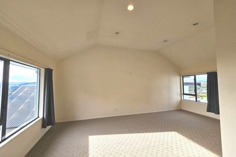 Photo of property in 6b Atamira Close, Churton Park, Wellington, 6037