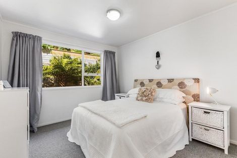 Photo of property in 8 The Crowsnest, Whitby, Porirua, 5024