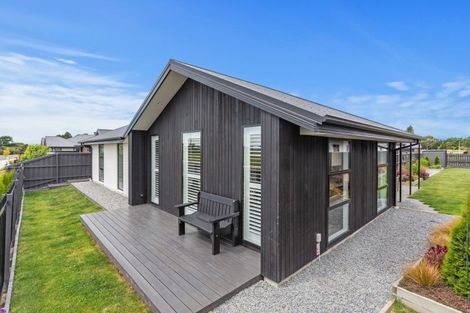 Photo of property in 17 Goldie Drive, Rangiora, 7400