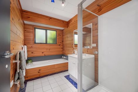 Photo of property in 96b Rosier Road, Glen Eden, Auckland, 0602