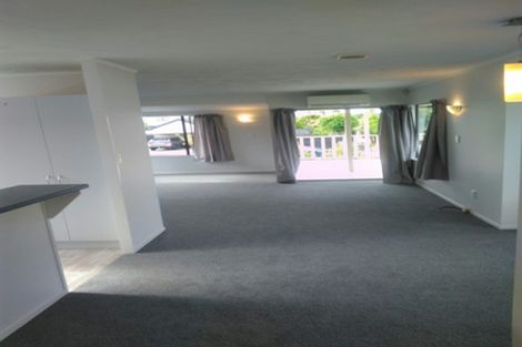 Photo of property in 4 Balmore Place, Wattle Downs, Auckland, 2103