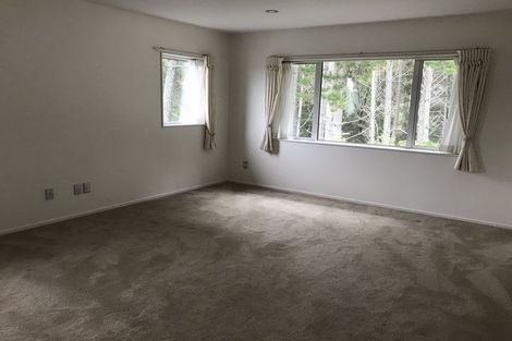 Photo of property in 60 Harrowglen Drive, Northcross, Auckland, 0630