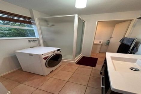 Photo of property in 124 Taylor Terrace, Tawa, Wellington, 5028