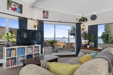 Photo of property in 54 The Esplanade, Omokoroa, 3114