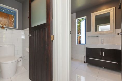 Photo of property in 105 Waterfall Road, Paraparaumu, 5032