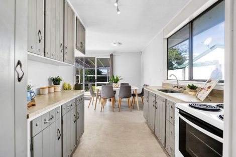 Photo of property in 12 Villa Place, Bell Block, New Plymouth, 4312