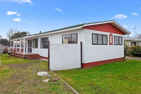 Photo of property in 15 Kauri Street, Edgecumbe, 3120