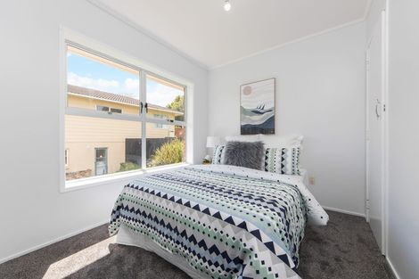 Photo of property in 2/51 Girrahween Drive, Totara Vale, Auckland, 0629