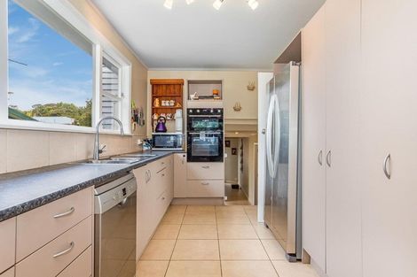 Photo of property in 1 Julia Place, Tawa, Wellington, 5028