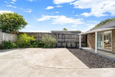 Photo of property in 1d Kuaka Place, New Lynn, Auckland, 0600