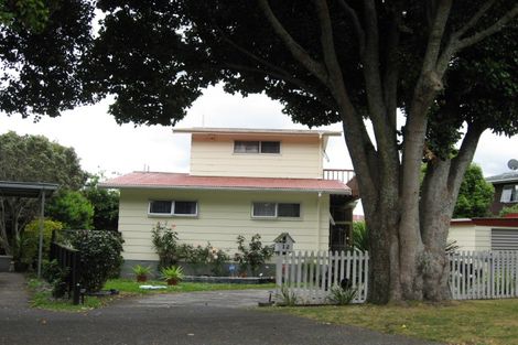 Photo of property in 12 Ashcroft Avenue, Mangere Bridge, Auckland, 2022