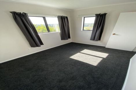 Photo of property in 2/16 Ebony Place, Massey, Auckland, 0614
