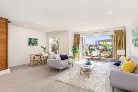 Photo of property in 5h Puka Street, Onehunga, Auckland, 1061