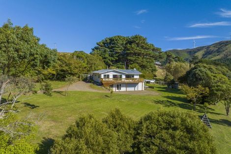 Photo of property in 306 South Makara Road, Makara, Karori, 6972
