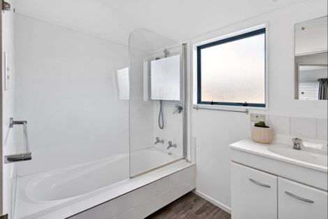 Photo of property in 12 Highgrove Way, The Wood, Nelson, 7010