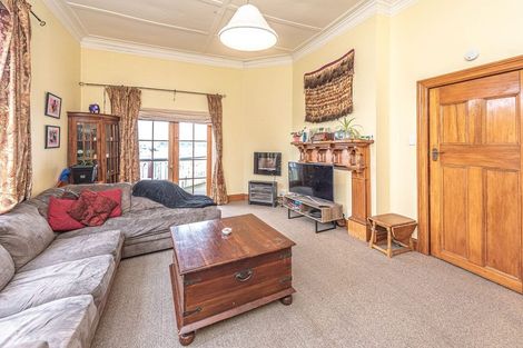 Photo of property in 32 Hipango Terrace, Durie Hill, Whanganui, 4500