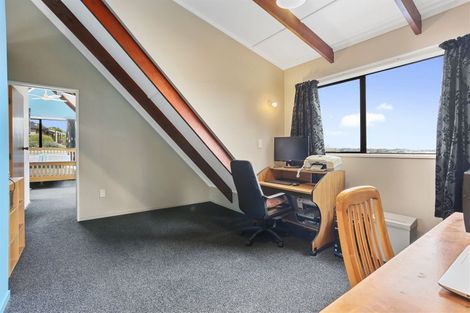 Photo of property in 51 Rhinevale Close, Henderson, Auckland, 0612