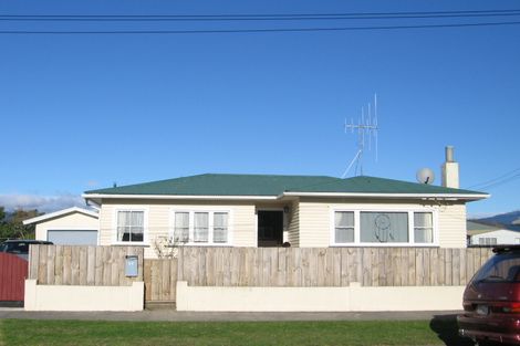 Photo of property in 20 Maire Street, Otaki, 5512