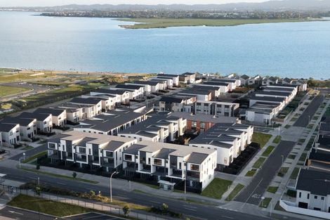 Photo of property in 5/10 Scott Road, Hobsonville, Auckland, 0616