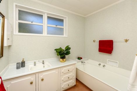 Photo of property in 43 Frank Wilson Terrace, Welbourn, New Plymouth, 4312