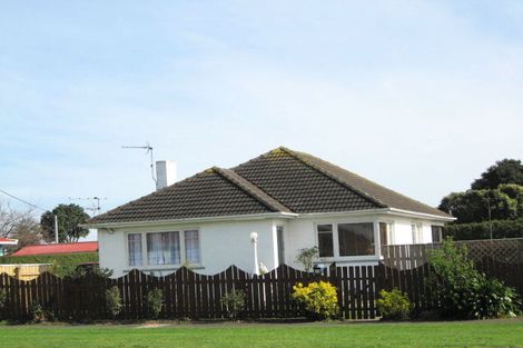 Photo of property in 10 High Street West, Waitara, 4320