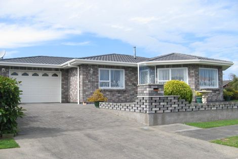 Photo of property in 2 Loader Place, Tawhero, Whanganui, 4501