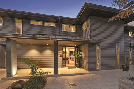 Photo of property in 25 Huntly Road, Campbells Bay, Auckland, 0630
