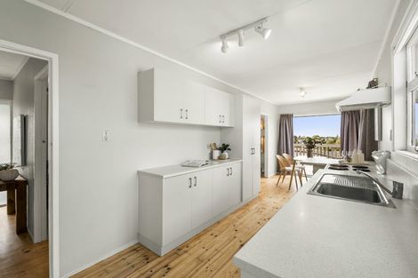 Photo of property in 897 East Coast Road, Northcross, Auckland, 0632