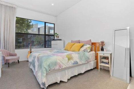 Photo of property in 76 Hobsonville Point Road, Hobsonville, Auckland, 0616