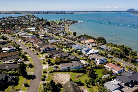 Photo of property in 37 Coppelia Avenue, Omokoroa, 3114