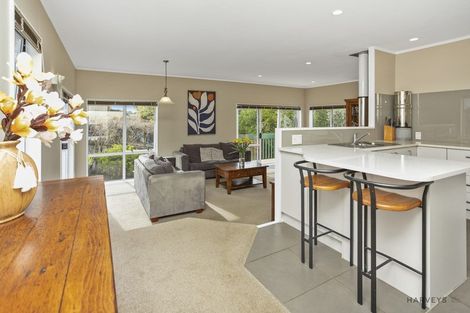 Photo of property in 1 Lesa Annis Place, Henderson, Auckland, 0612