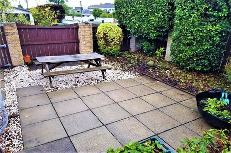 Photo of property in 1/39 Waimairi Road, Upper Riccarton, Christchurch, 8041