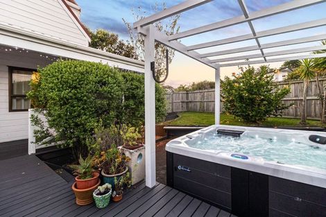 Photo of property in 44 Polkinghorne Drive, Manly, Whangaparaoa, 0930