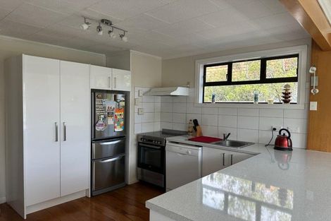 Photo of property in 2 Churton Crescent, Taita, Lower Hutt, 5011