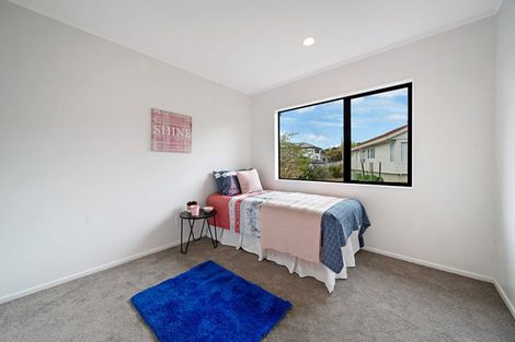 Photo of property in 1/86a West Drive, West Harbour, Auckland, 0618