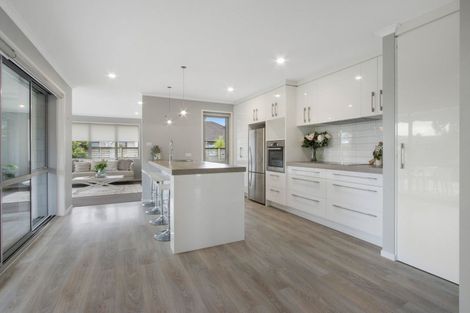 Photo of property in 60 Kayelene Place, Omokoroa, 3114