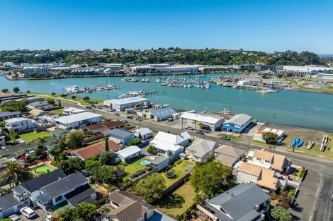 Photo of property in 13-14 Meeanee Quay, Westshore, Napier, 4110