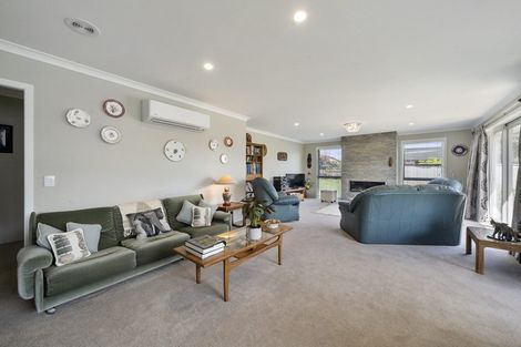 Photo of property in 31 Waipunahau Road, Waikanae, 5036