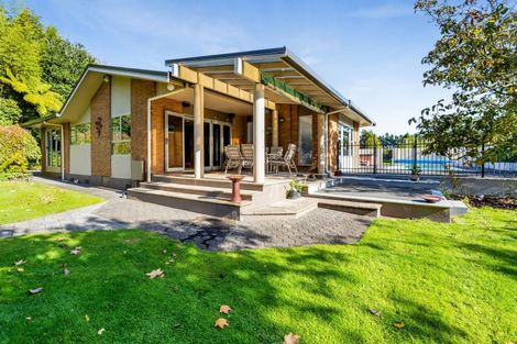 Photo of property in 120 Paraite Road, Paraite, New Plymouth, 4373